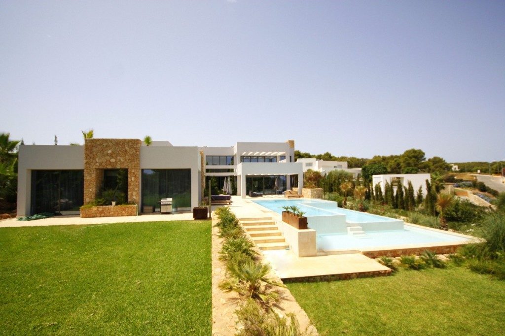 Luxury modern villa in Sol de Mallorca with sea views Luxury modern villa in Sol de Mallorca with sea views